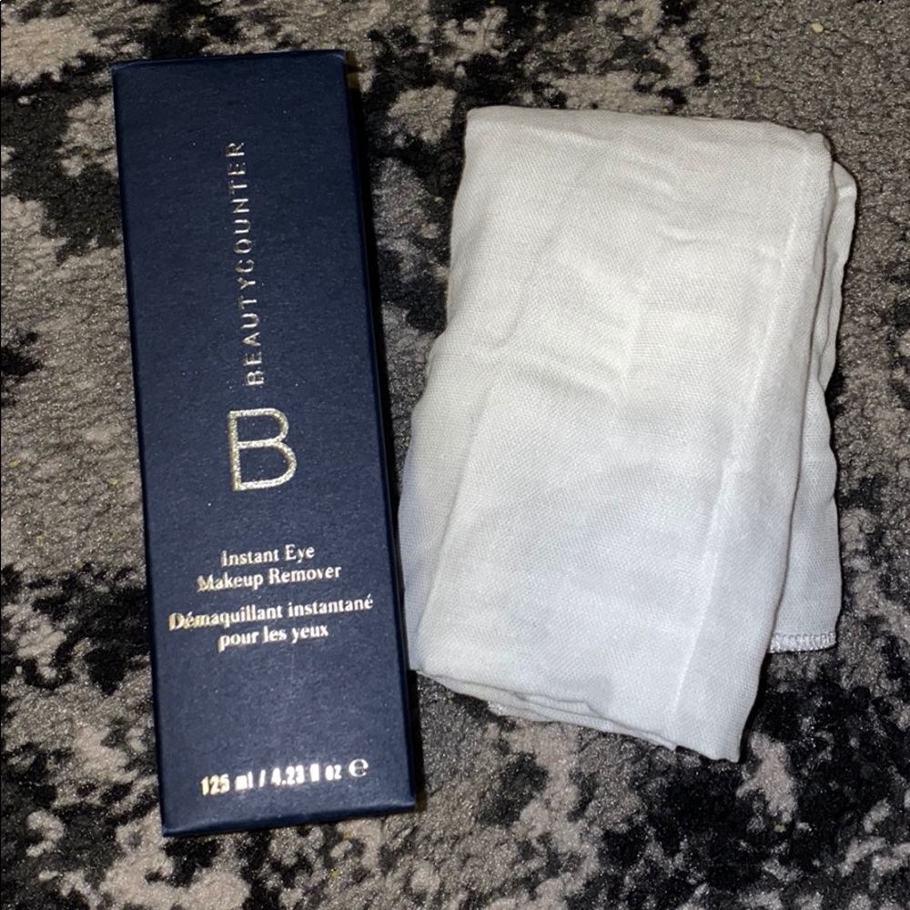 Instant eye makeup remover
